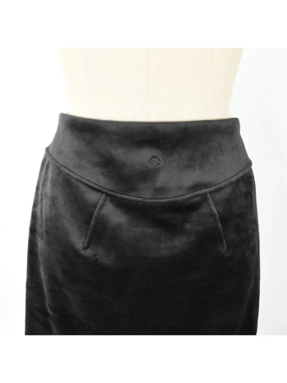 Lululemon Black Soft Velvet Scuba Knit Mini Skirt